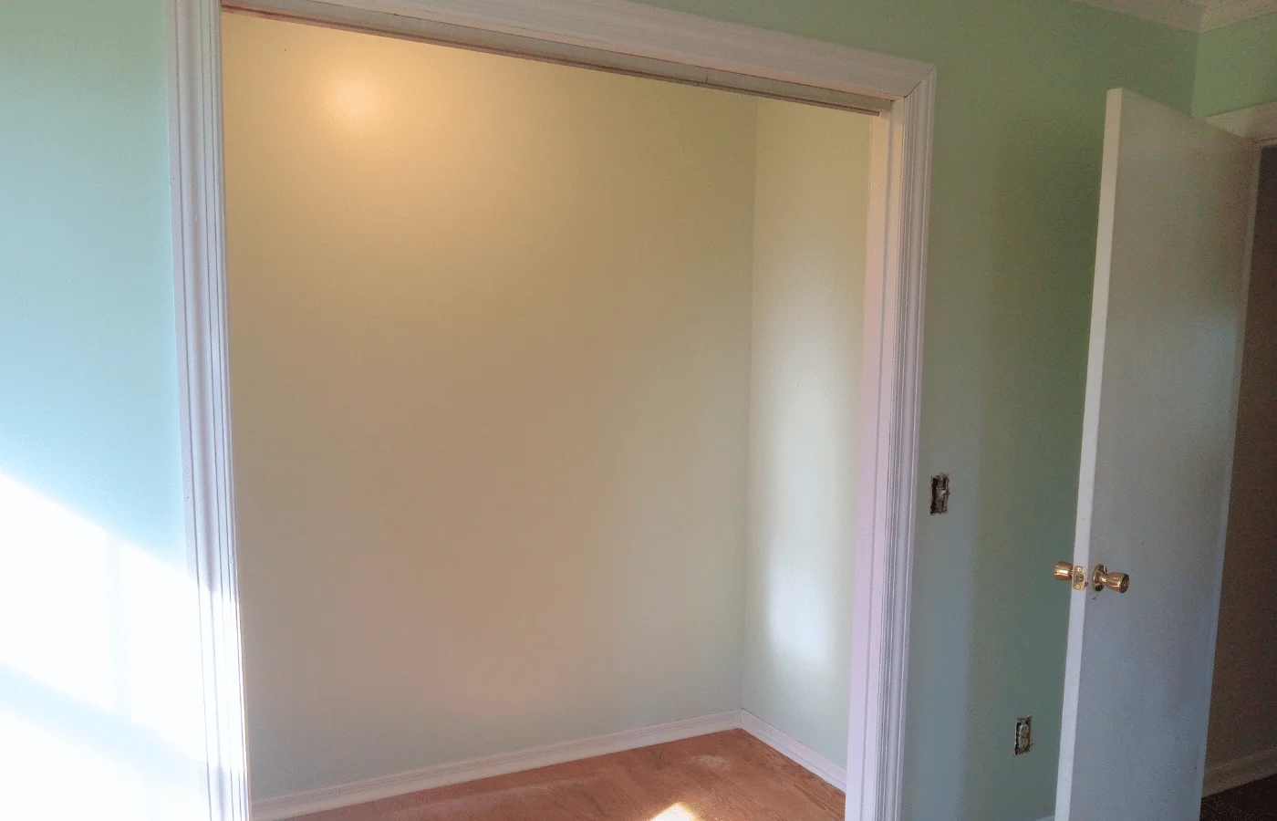 residential wall painting lime green color